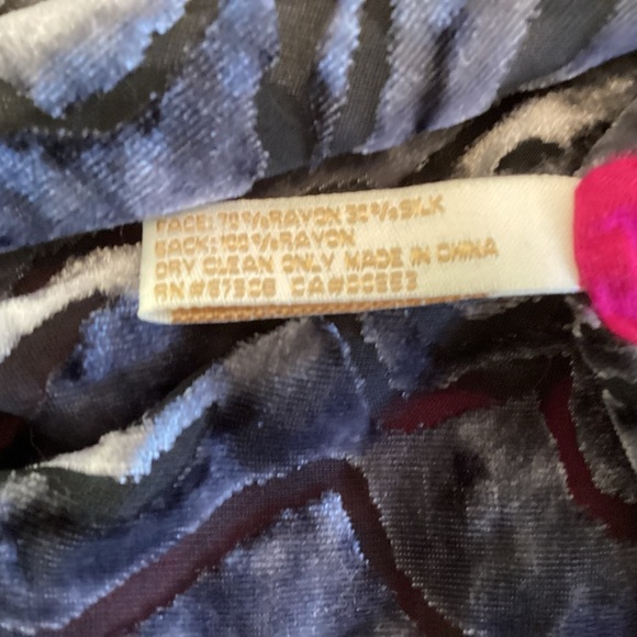 Shimmery silver gray silk blend lined burnout velvet whimsygoth scarf 68” x 15” - Picture 9 of 9